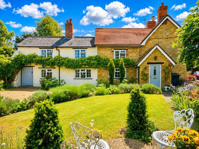 4 bedroom cottage for sale