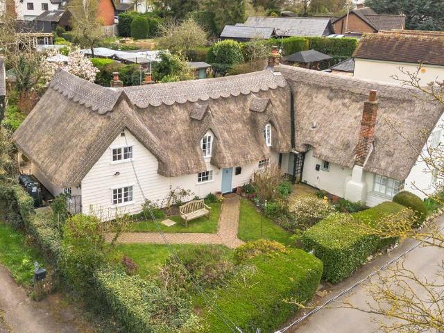 4 bedroom cottage for sale