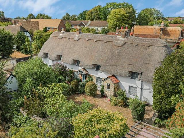4 bedroom cottage for sale