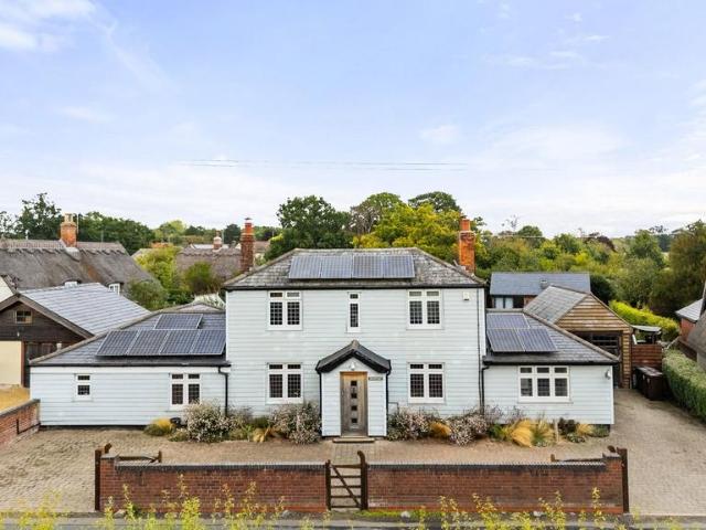 4 bedroom cottage for sale