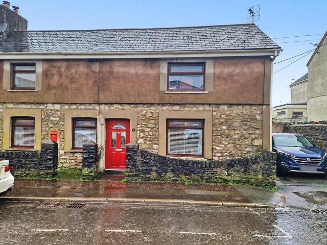 4 bedroom cottage for sale