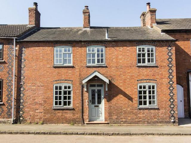 4 bedroom cottage for sale