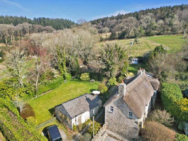 4 bedroom cottage for sale