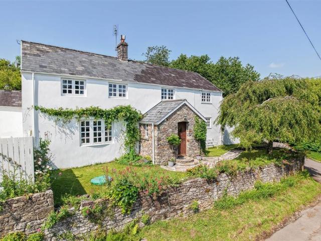 4 bedroom cottage for sale