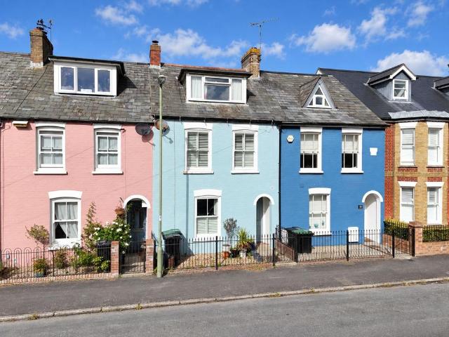 4 bedroom cottage for sale