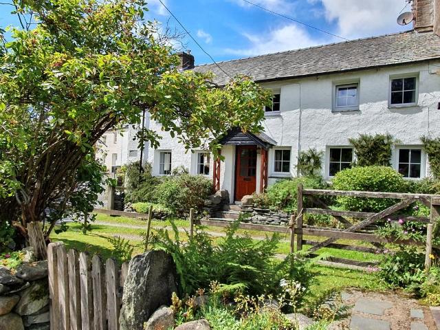 4 bedroom cottage for sale