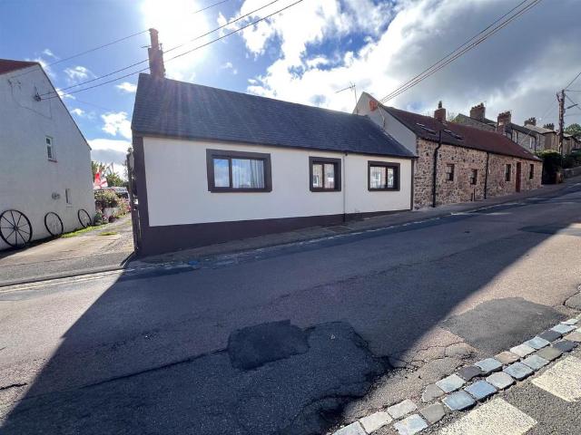 4 bedroom cottage for sale