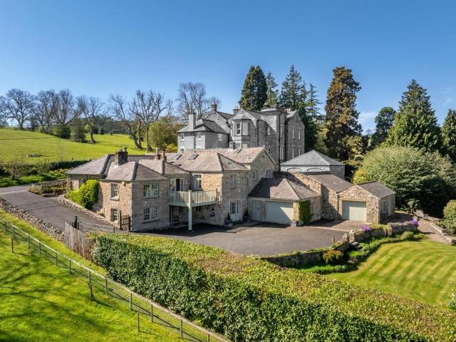 4 bedroom cottage for sale