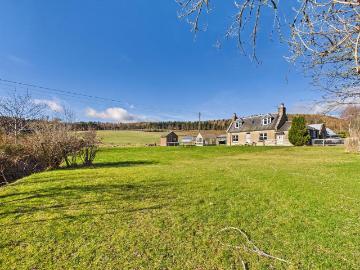 House for sale in Shetland - Parking