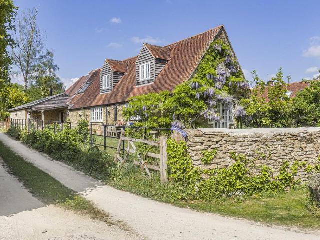 4 bedroom cottage for sale