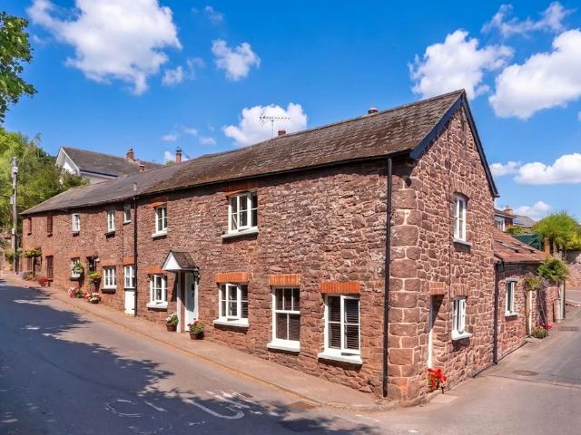4 bedroom cottage for sale