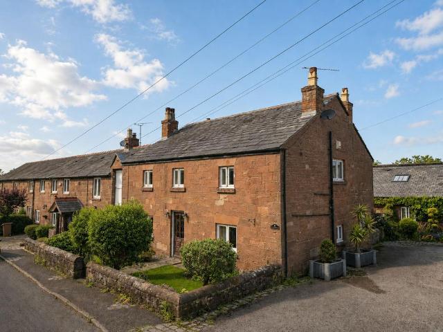 4 bedroom cottage for sale