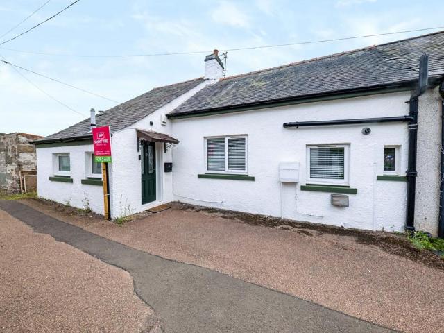 4 bedroom cottage for sale