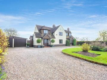 4 bedroom cottage for sale