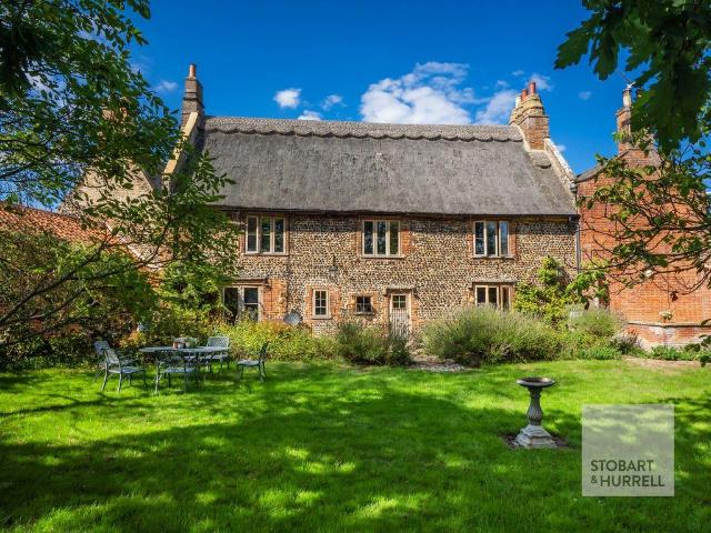 4 bedroom cottage for sale