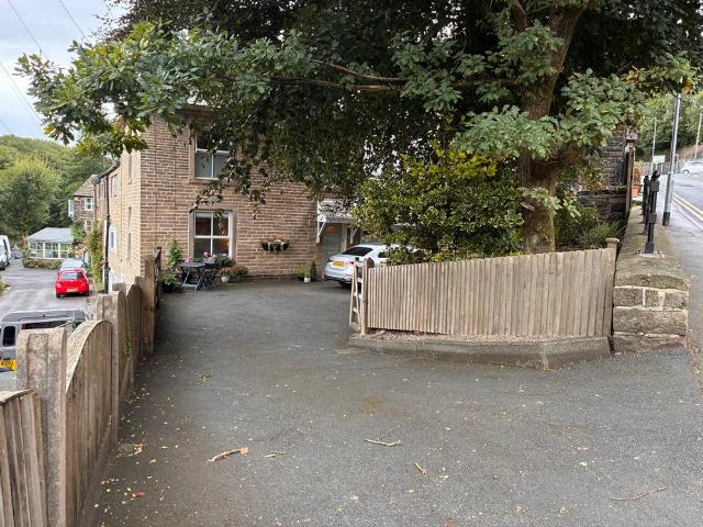 4 bedroom cottage for sale