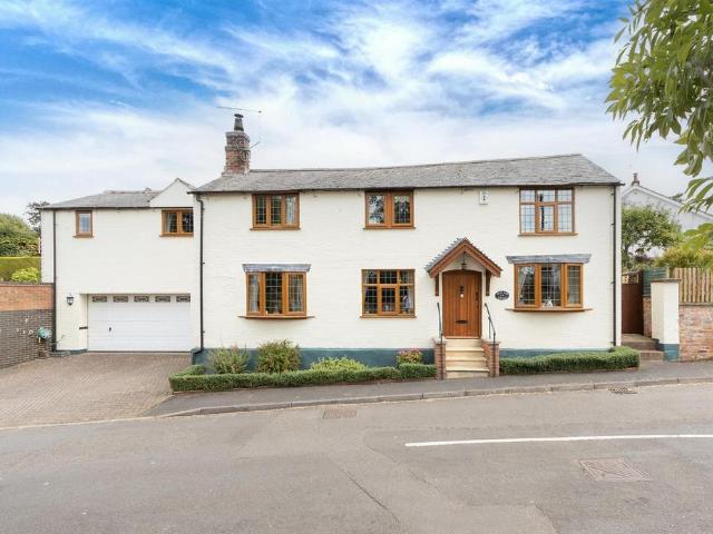4 bedroom cottage for sale
