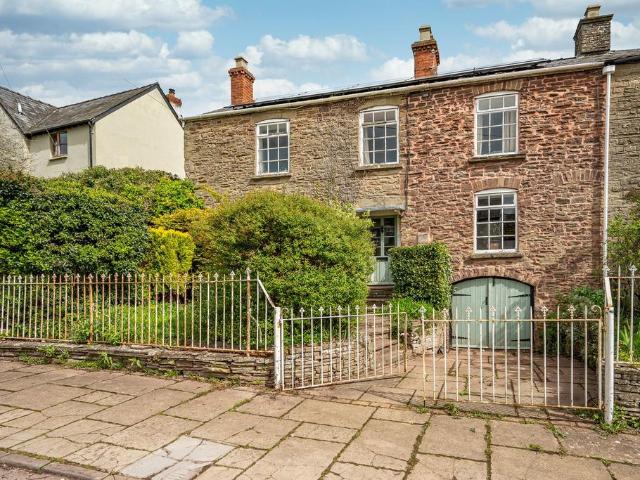 4 bedroom cottage for sale