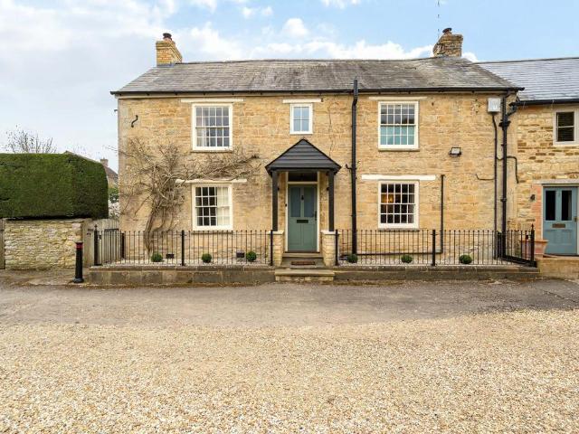 4 bedroom cottage for sale
