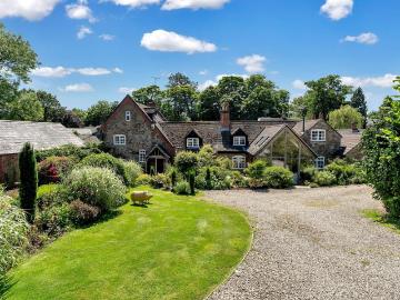 4 bedroom cottage for sale