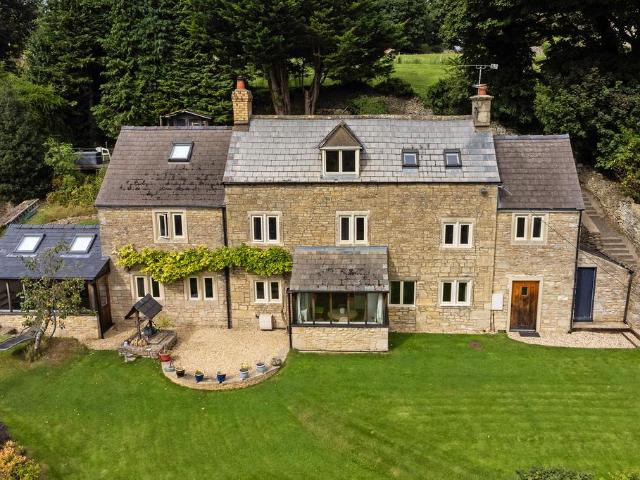 4 bedroom cottage for sale