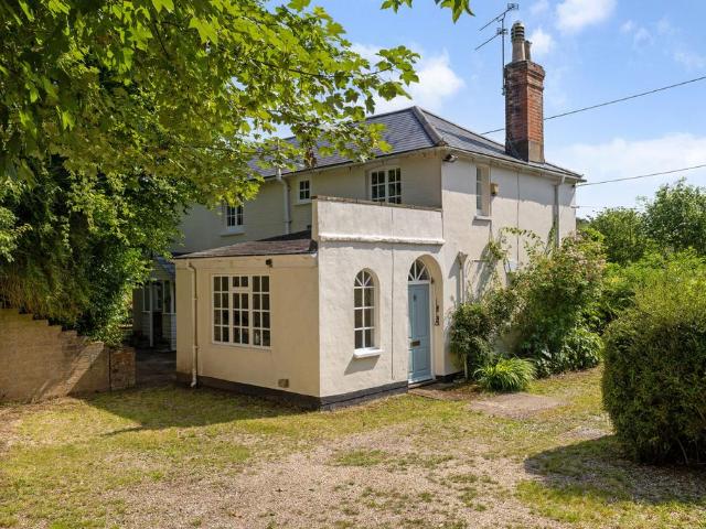 4 bedroom cottage for sale