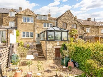 4 bedroom cottage for sale