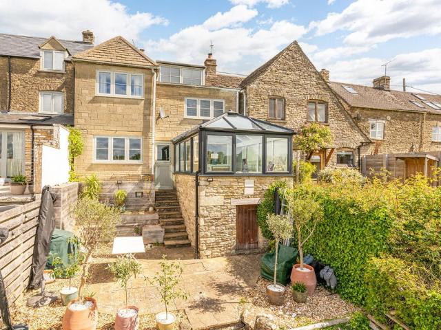 4 bedroom cottage for sale
