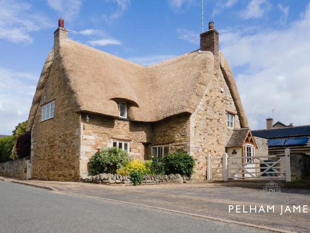 4 bedroom cottage for sale