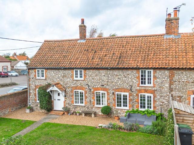 4 bedroom cottage for sale