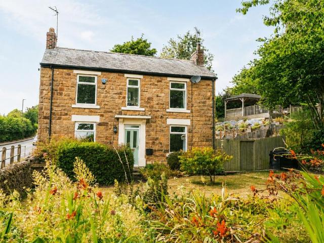 4 bedroom cottage for sale