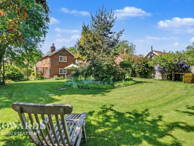 4 bedroom cottage for sale