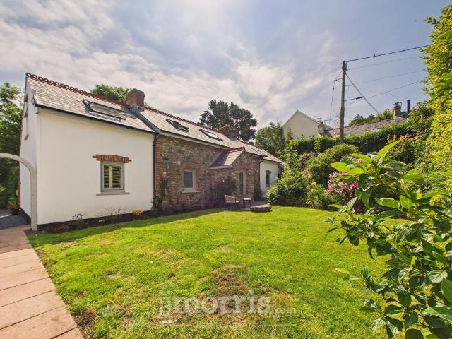 4 bedroom cottage for sale