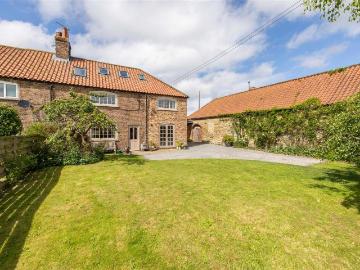 4 bedroom cottage for sale