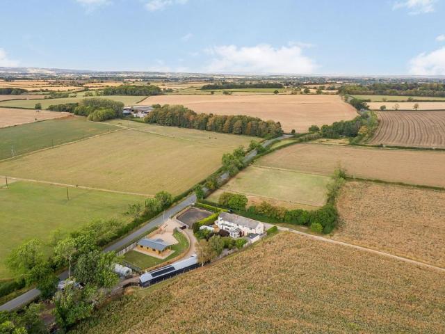 4 bedroom cottage for sale