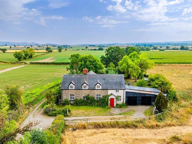 4 bedroom cottage for sale