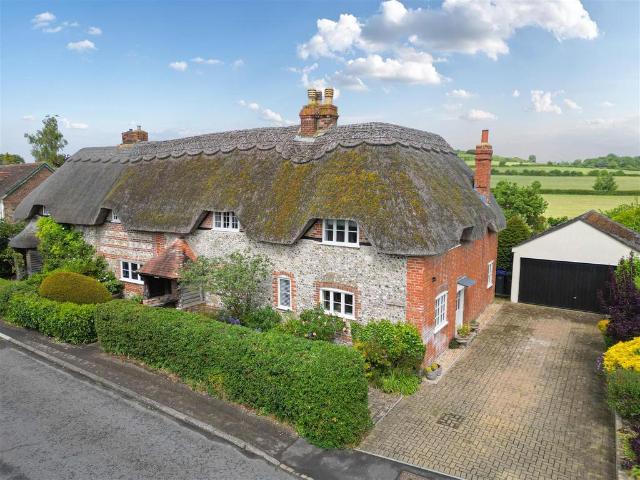 4 bedroom cottage for sale