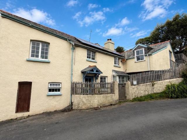 4 bedroom cottage for sale