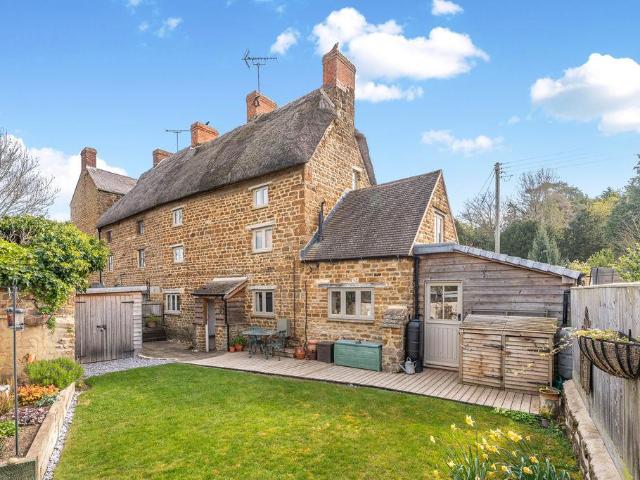 4 bedroom cottage for sale