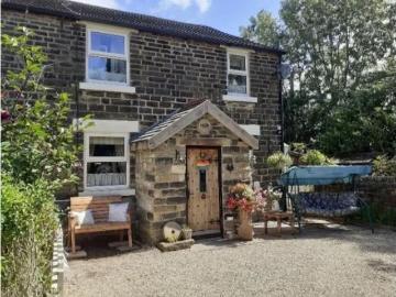 4 bedroom cottage for sale