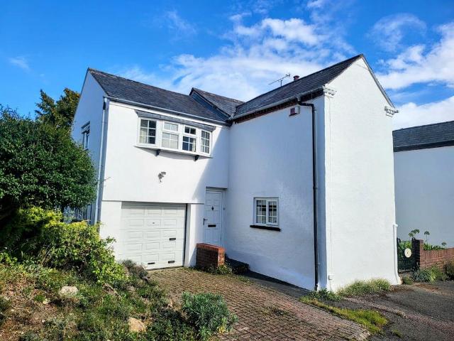 4 bedroom cottage for sale