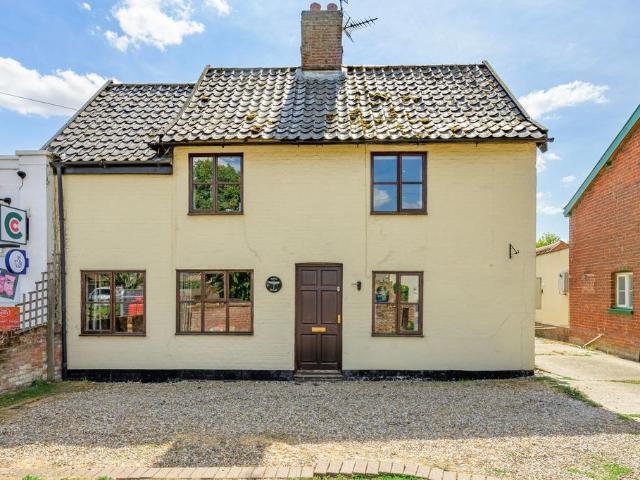 4 bedroom cottage for sale