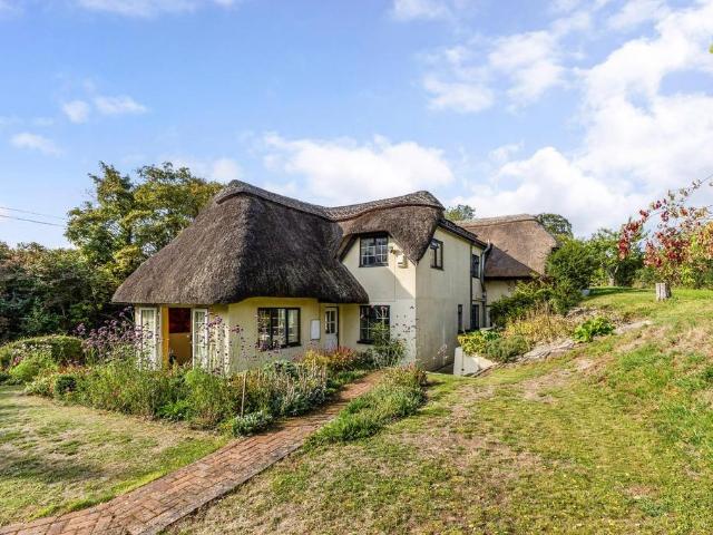 4 bedroom cottage for sale