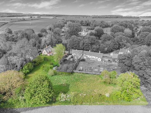 4 bedroom cottage for sale