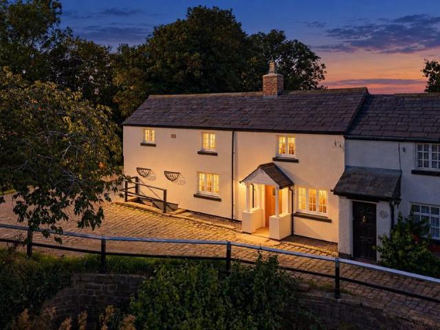 4 bedroom cottage for sale