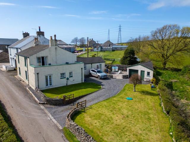 4 bedroom cottage for sale
