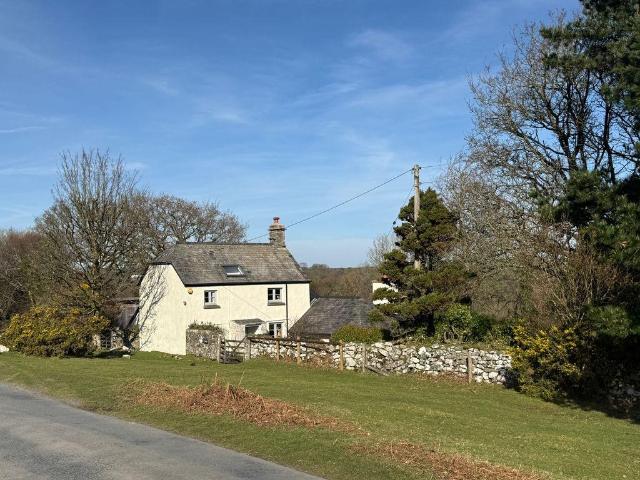 4 bedroom cottage for sale