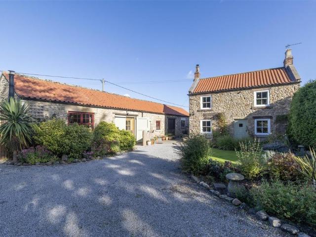 4 bedroom cottage for sale