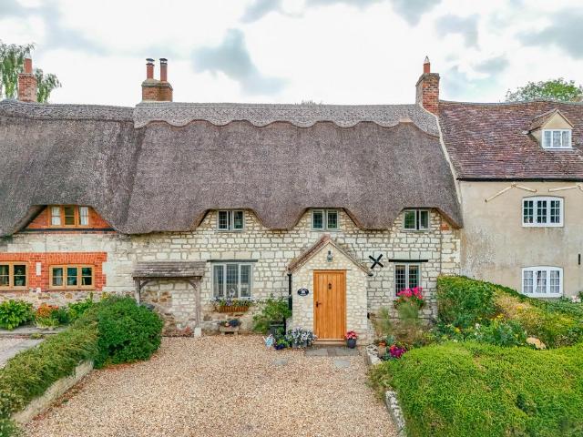 4 bedroom cottage for sale
