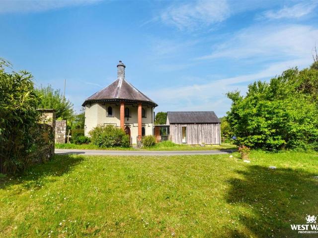 3 bedroom cottage for sale